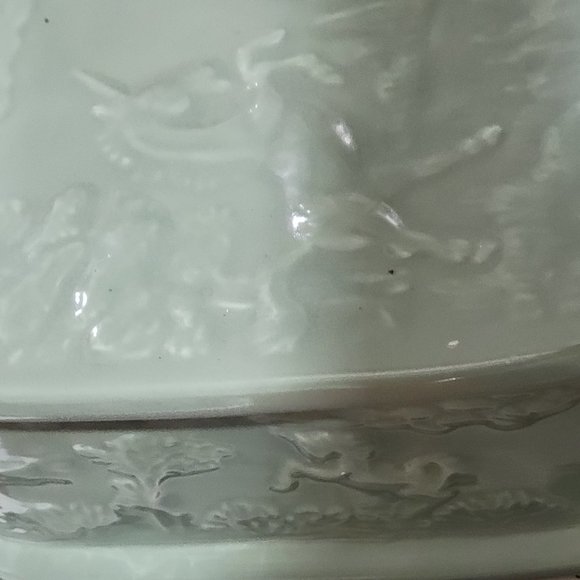 vintage handcrafted unicorn design  ceramic lidded trinket box - Picture 14 of 15